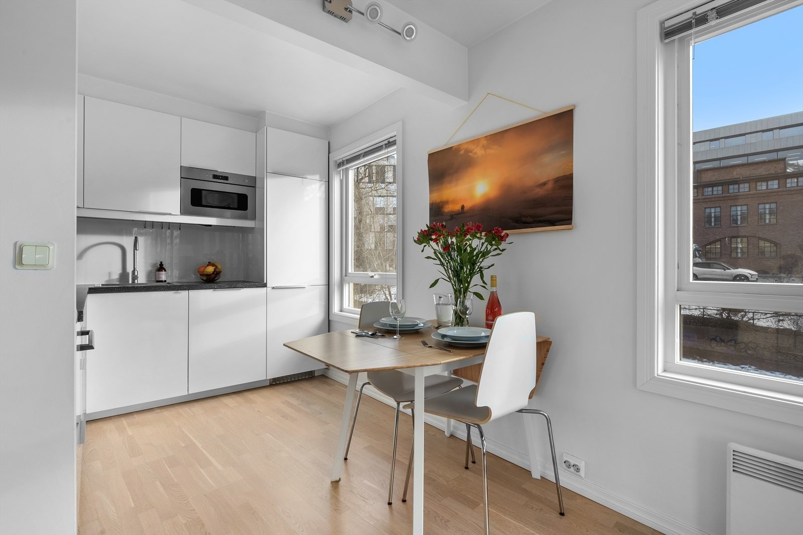 I 2017 har eier montert ytterligere overskap, byttet enkelte fronter, benkeplate, håndtak og kum. Galleribilde