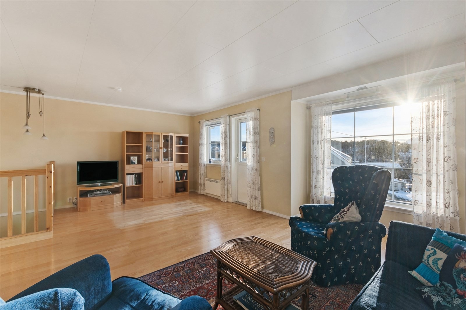 Gode vindusflater sørger for at rommet får godt med naturlig lys. Galleribilde