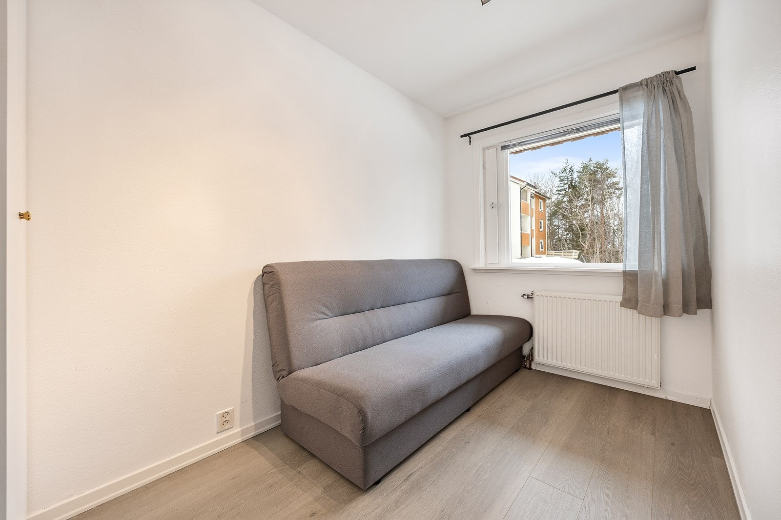 Det andre soverommet egner seg godt som barnerom, gjesterom eller kontor. Galleribilde