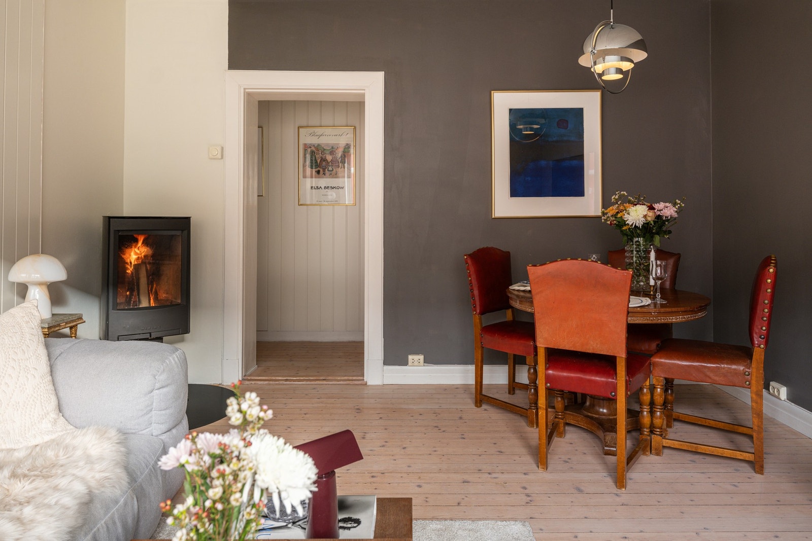 Leiligheten har flotte tregulv som gir boligen et varmt og klassisk preg. Galleribilde