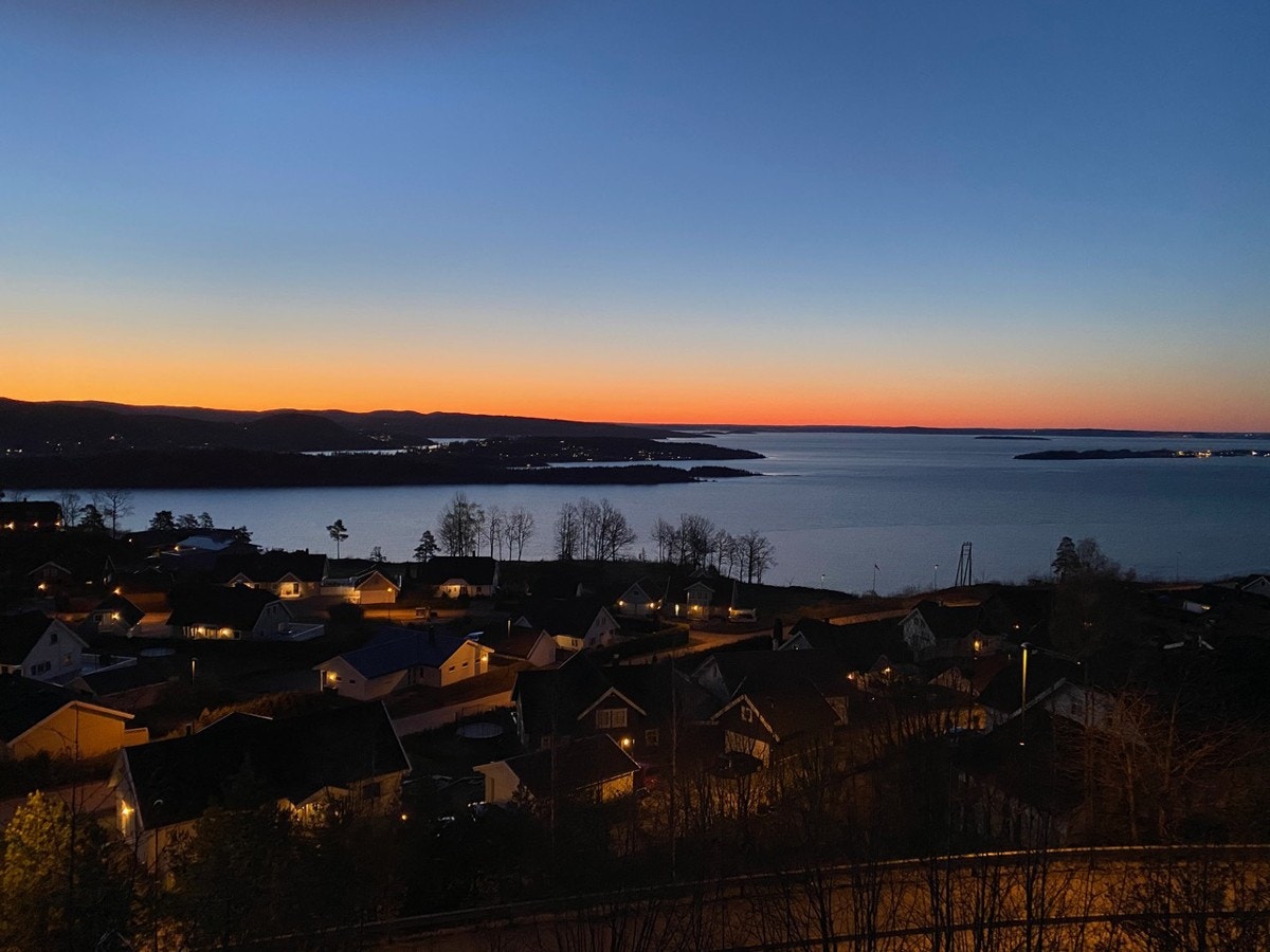 Utsiktsbilde en sommerkveld Galleribilde