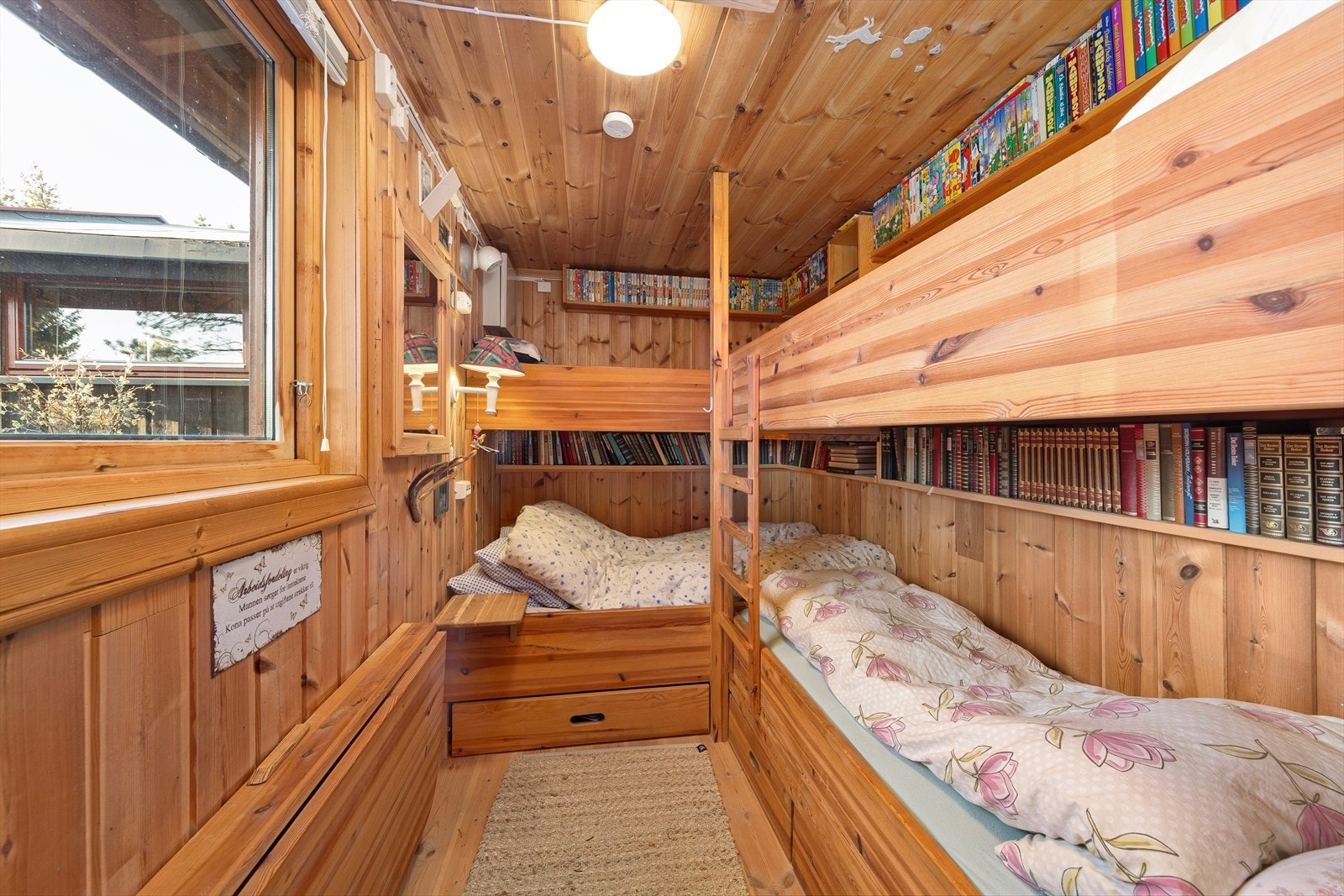 Gjestesoverom med mange sengeplasser Galleribilde