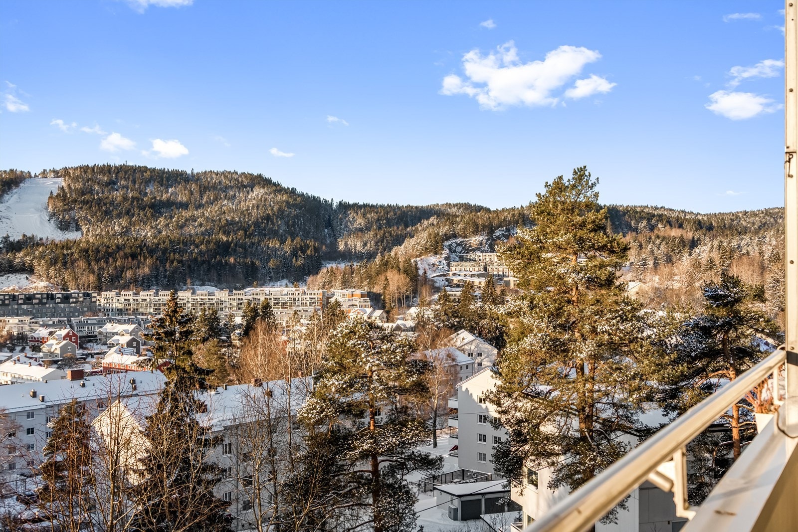 Nærheten til marka gir unike tur- og rekreasjonsmuligheter. Galleribilde