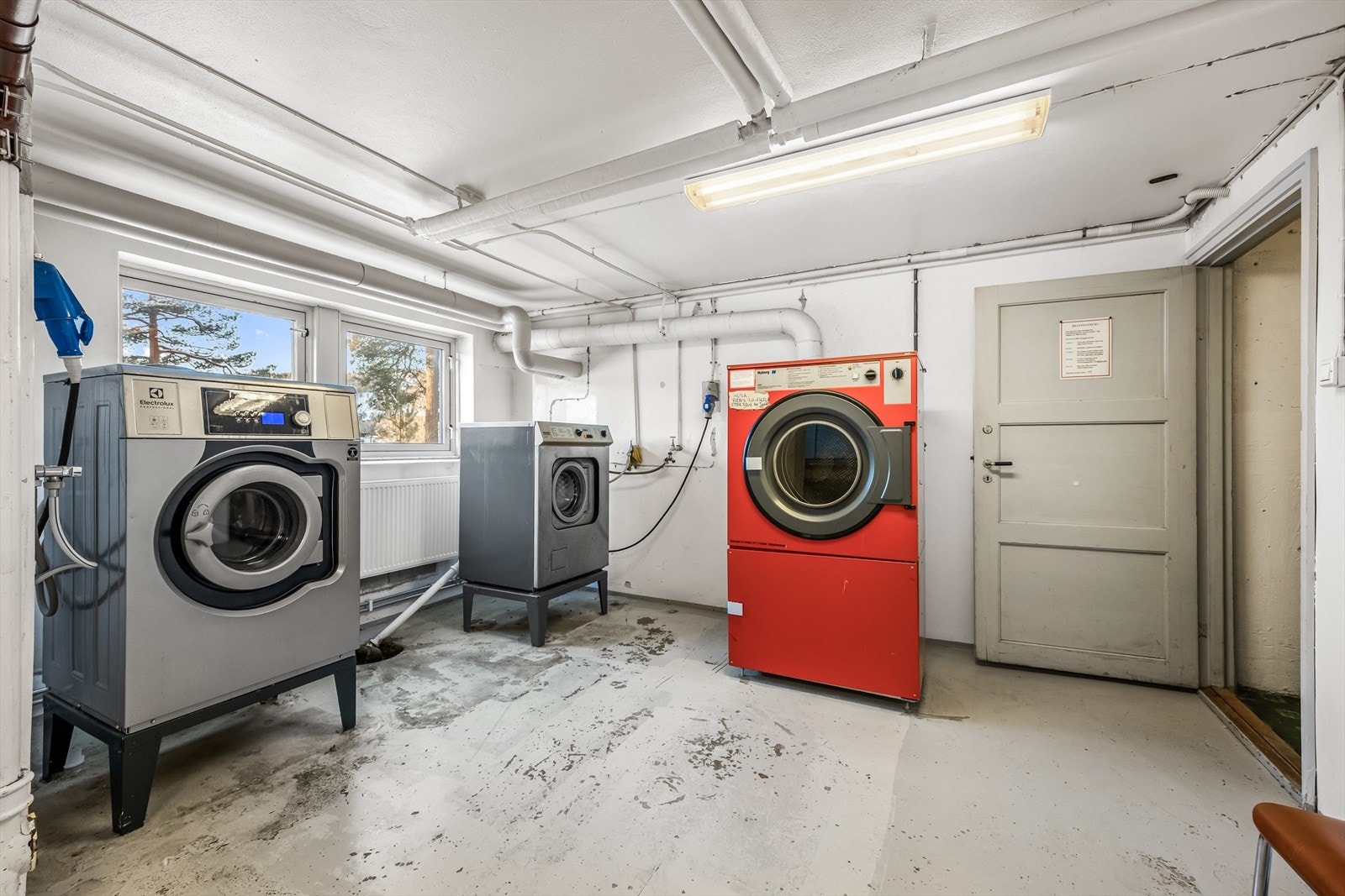 Borettslaget har et fellesvaskeri med moderne maskiner. Galleribilde