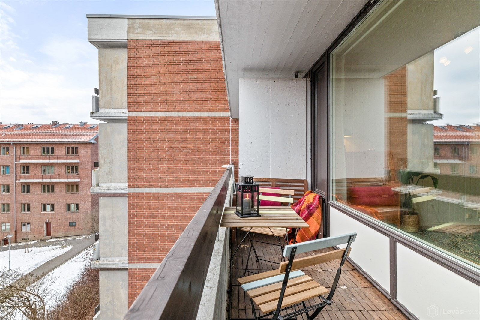 Her er det plass til en sittegruppe med tilhørende møblement. Galleribilde