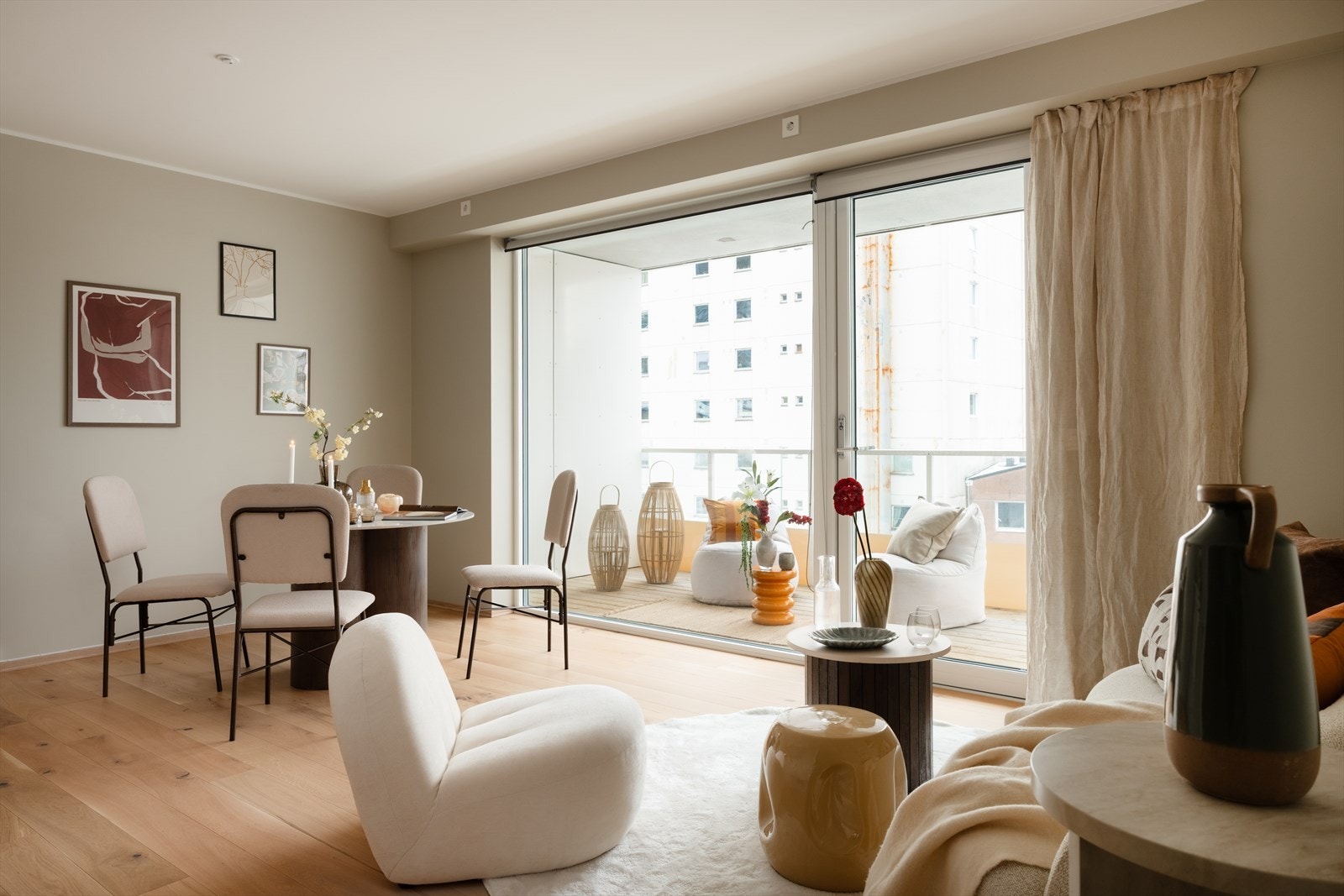 Aktiv Eiendomsmegling v/ Emil Vetter har den store gleden av å presentere Erleveien 22. Foto: Alex Coppo Galleribilde