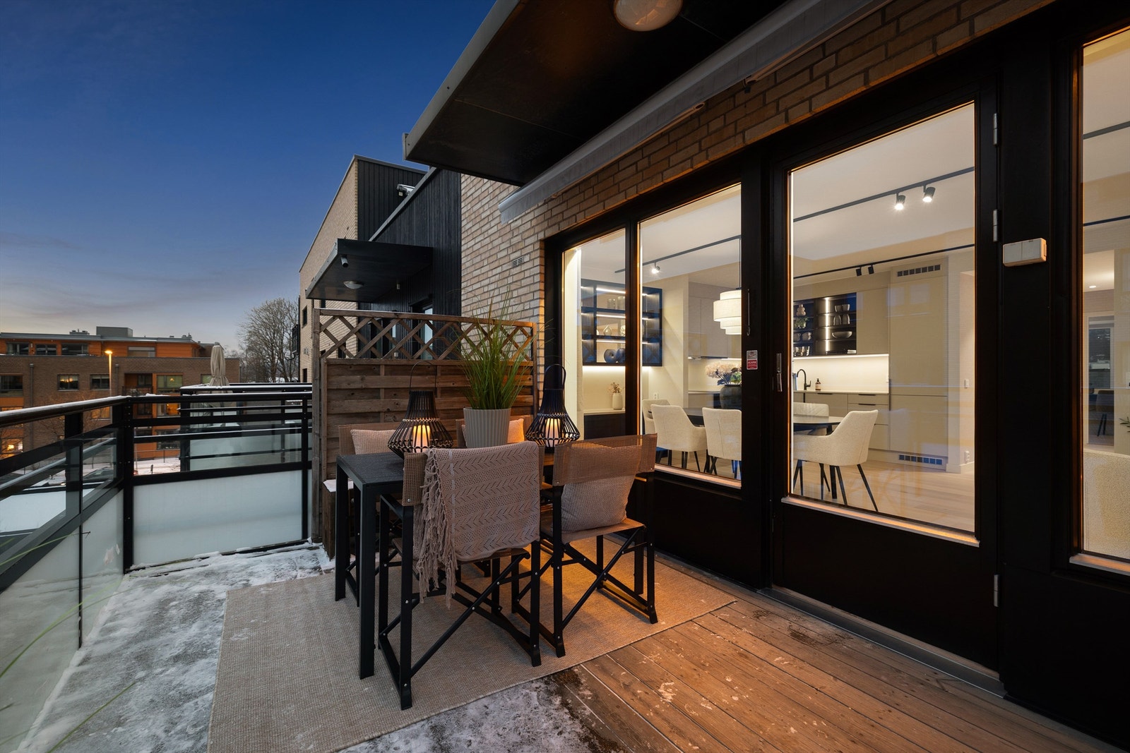 Det er kanskje ikke helt sesong for lange kvelder på balkongen enda, men når det kommer så har du de perfekte rammene til å nyte de! Galleribilde