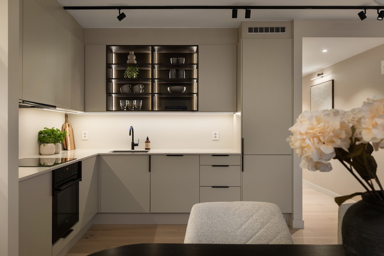 God belysning skaper god stemning, her er alt lagt tilrette for at dette skal føles som et hjem fra første stund. Galleribilde