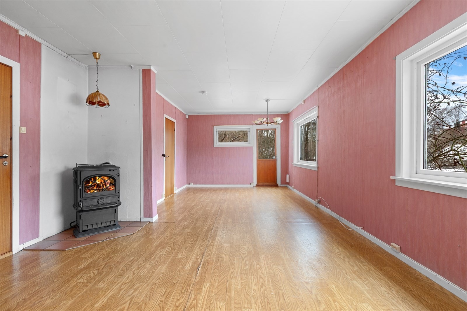 Fra stuen er det
utgang til veranda Galleribilde