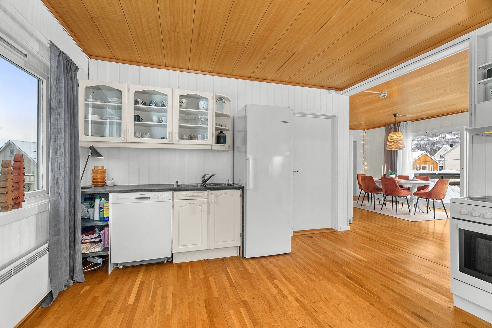 Åpen løsning mot spisestue Galleribilde