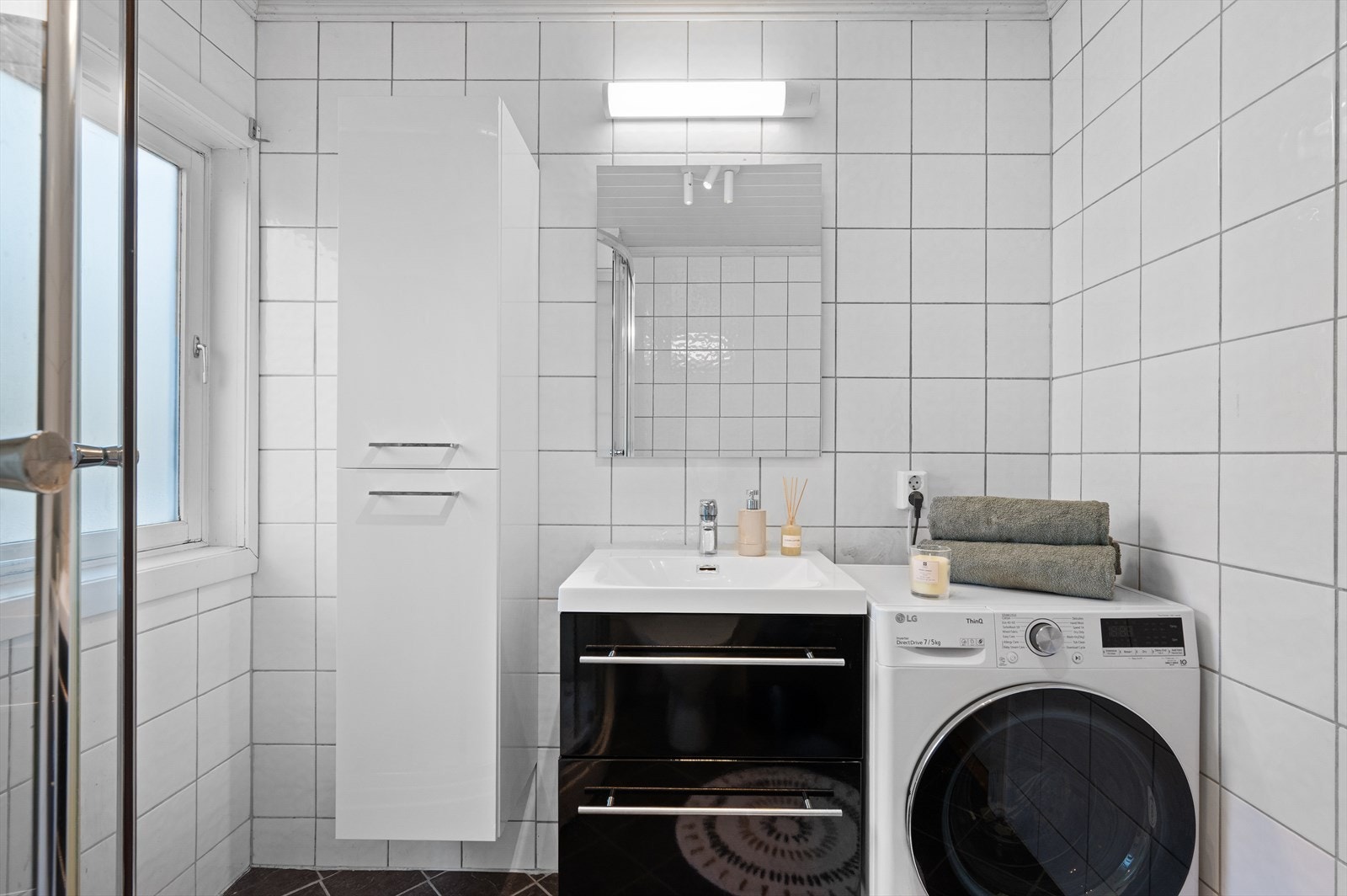 - Badet har varmekabler i gulvet - Galleribilde