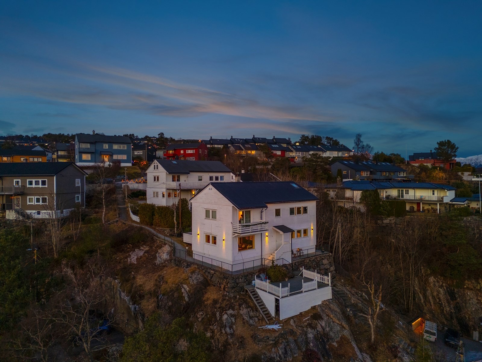 - Når huset ditt ønsker deg velkommen med varme og stil - også etter solnedgang! - Galleribilde
