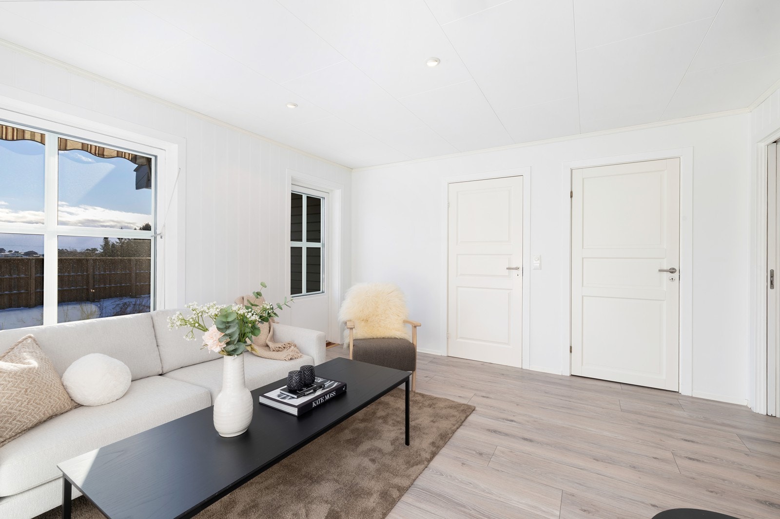 Fra stuen er det utgang til luftebalkong. Galleribilde