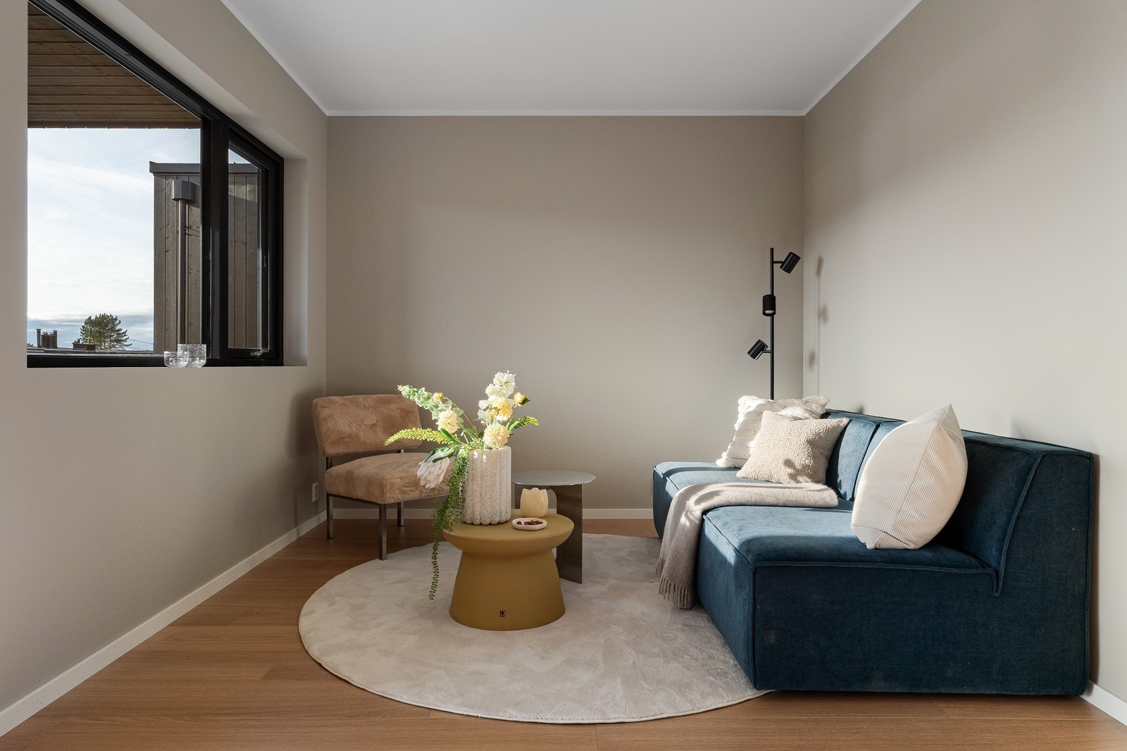 Fra Stue/kjøkken finner man en egen tv-krok Galleribilde