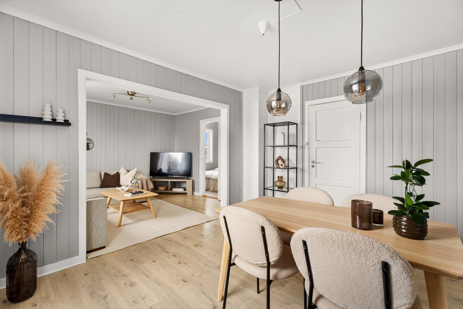 I sonen nærmest kjøkkenet kan det innredes med spisebord. Galleribilde