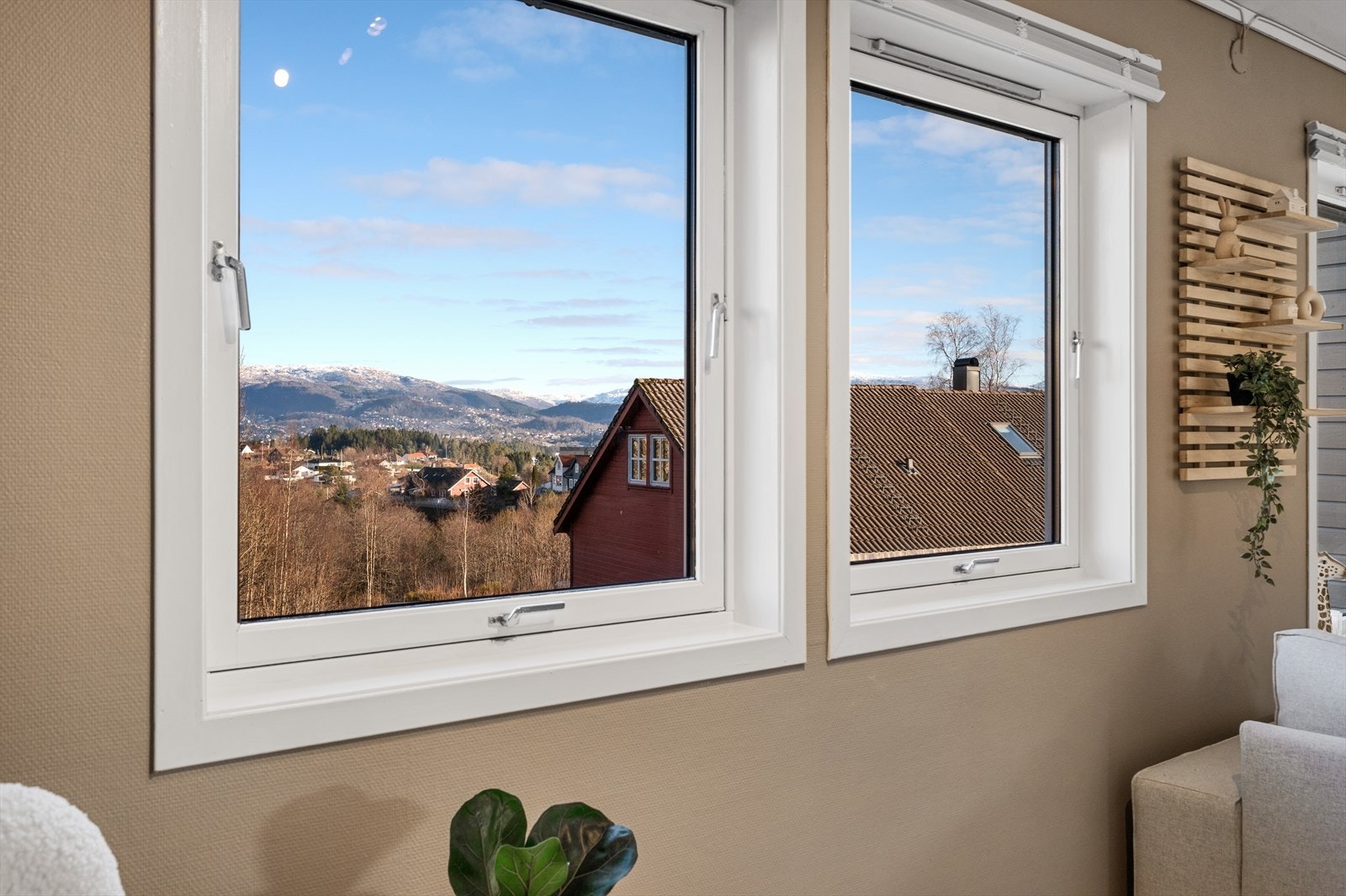 Herlig utsikt fra stuen! Galleribilde