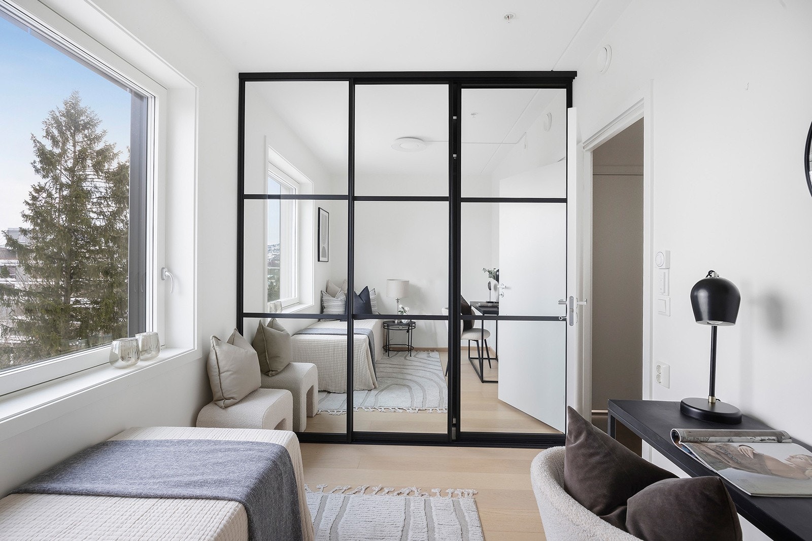 Garderobeløsning medfølger salget. Galleribilde