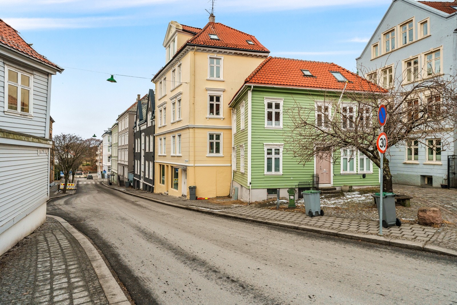 Pen fasade mot Helgesens gate Galleribilde