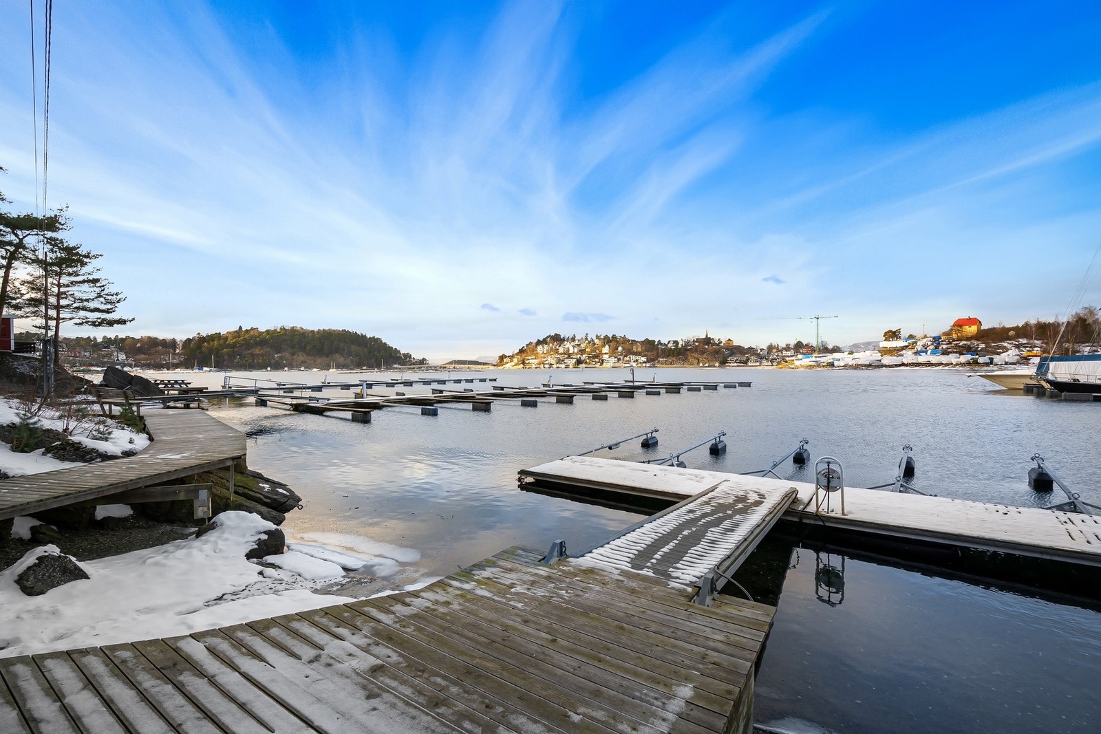Medlemskap i Ulvøya Vel gir rett til leie av båtplass (ventetid varierer). Galleribilde