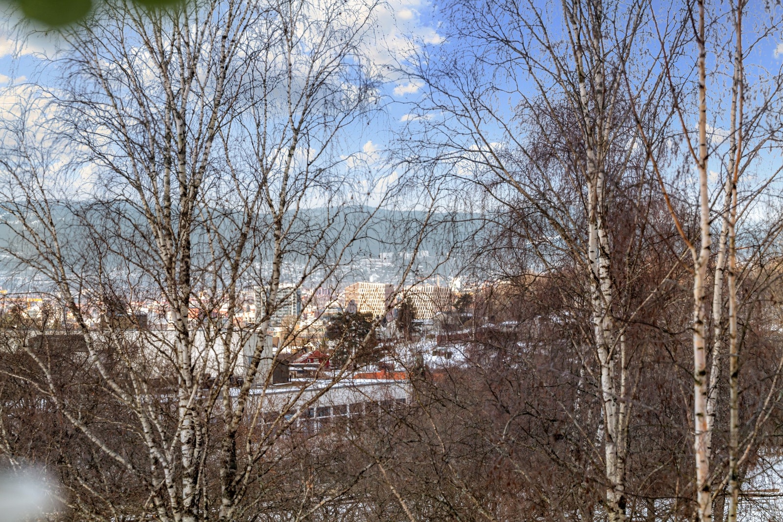 Her bor du med fantastiske lys-, sol- og utsiktsforhold! Galleribilde