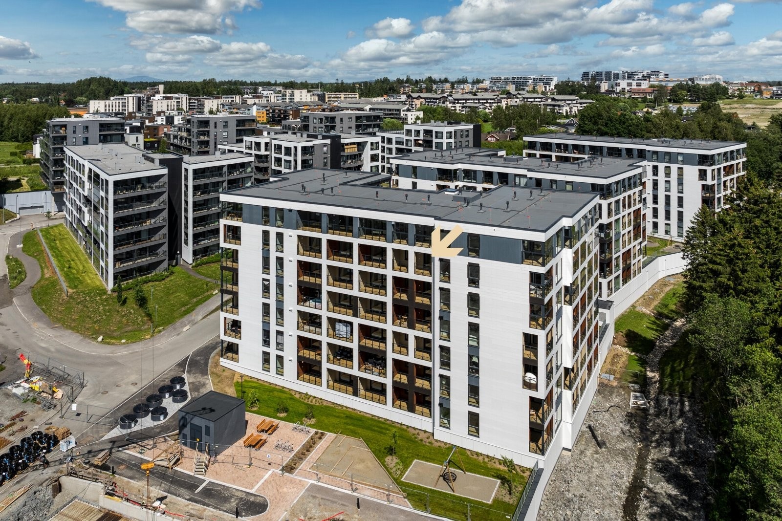 Bygg L består av 76 boligenheter, nyoppført i 2025. Bilde fra leilighet L104. Galleribilde