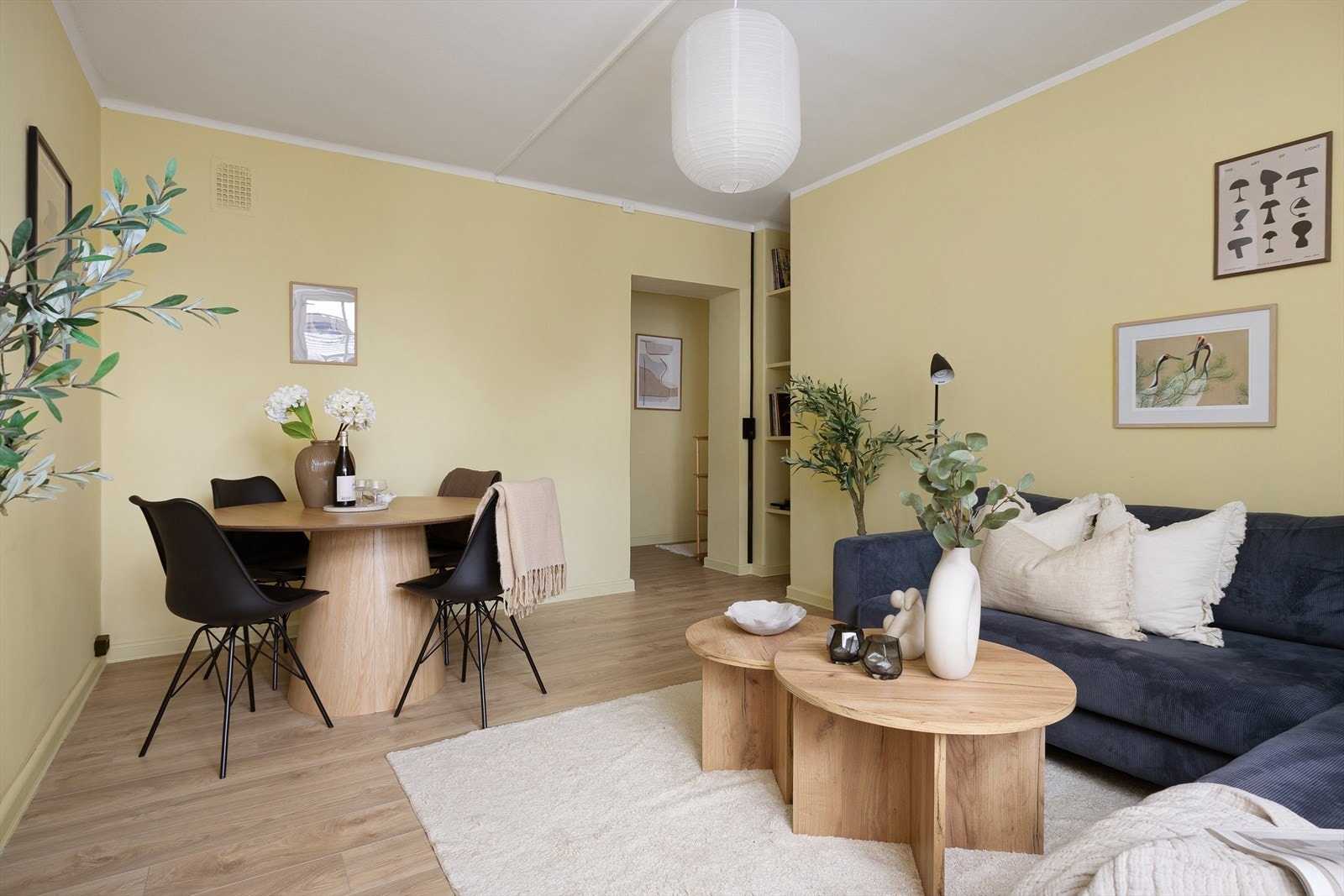 En lys og trivelig 2-roms andelsleilighet med sentral og attraktiv beliggenhet på Rosenhoff. Galleribilde