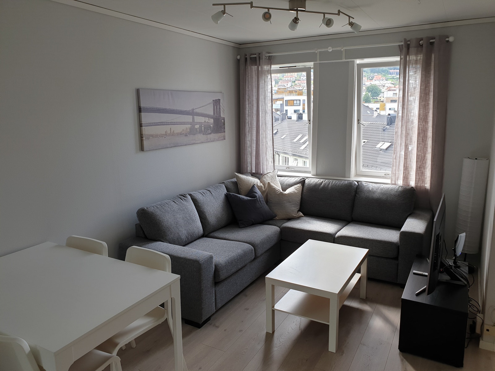 En god samlingsplass i stuen Galleribilde