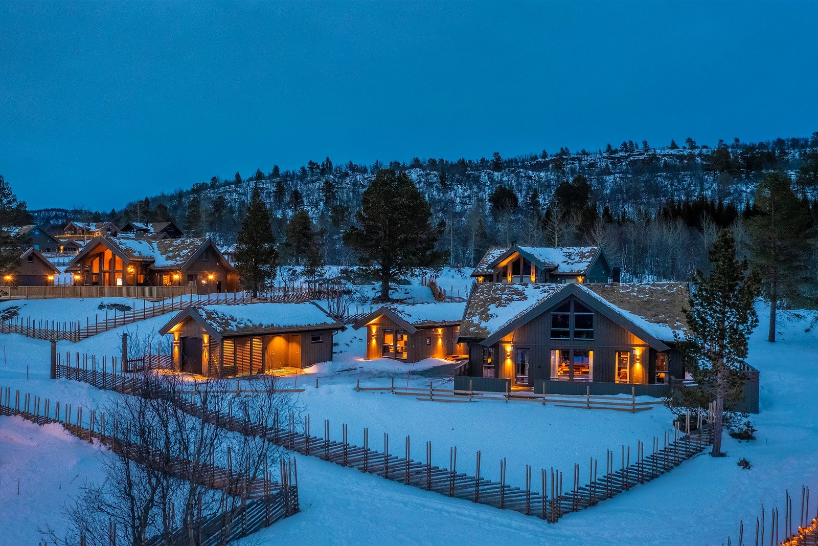 En innholdsrik hytte med tilhørende anneks og garasje. Fotograf Eidsmo/Bjørnli. Galleribilde