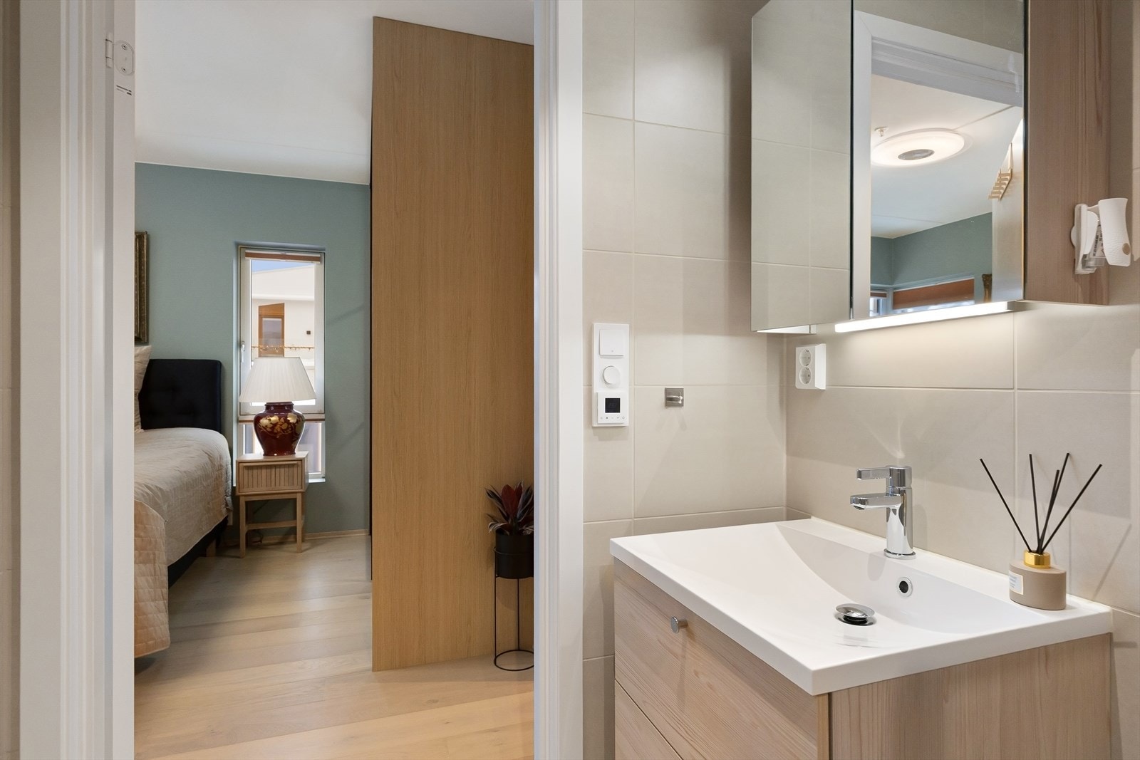 Flislagt bad med elektriske varmekabler. Galleribilde