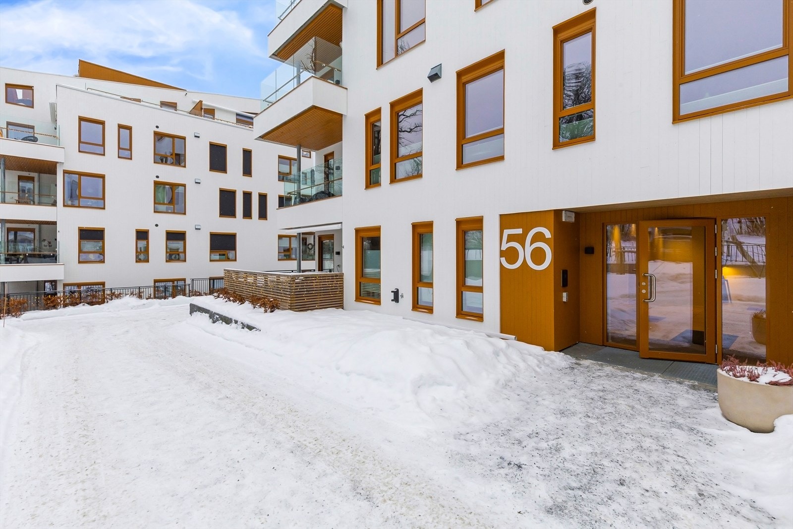 Perlen har attraktiv beliggenhet i Asker, sentralt men samtidig rolig og tilbaketrukket. Galleribilde