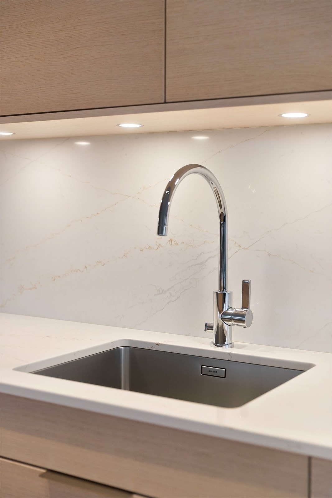 Underlimt vask. Galleribilde