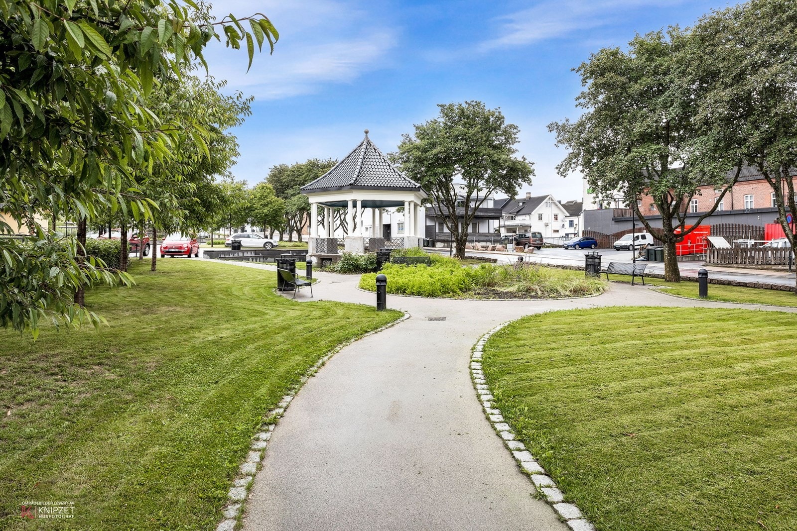 Vestfossen er et tidligere industristed med tradisjoner som strekker seg tilbake til 1500-tallet. Galleribilde