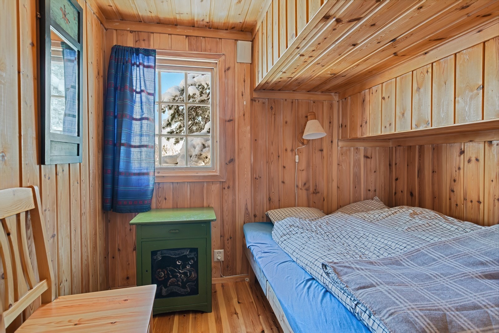 Det er plassbygd dobbeltseng på ytterligere ett soverom. Galleribilde