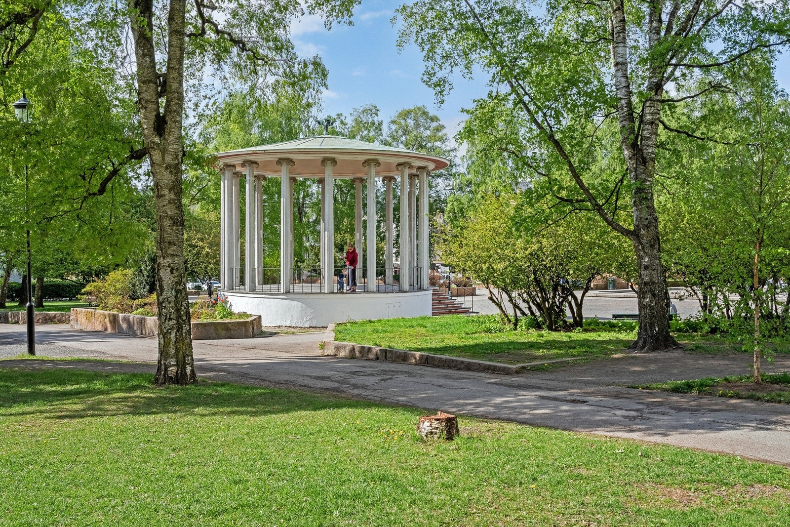 Det er gangavstand til flere flotte parker i nabolaget - Birkelunden Park Galleribilde