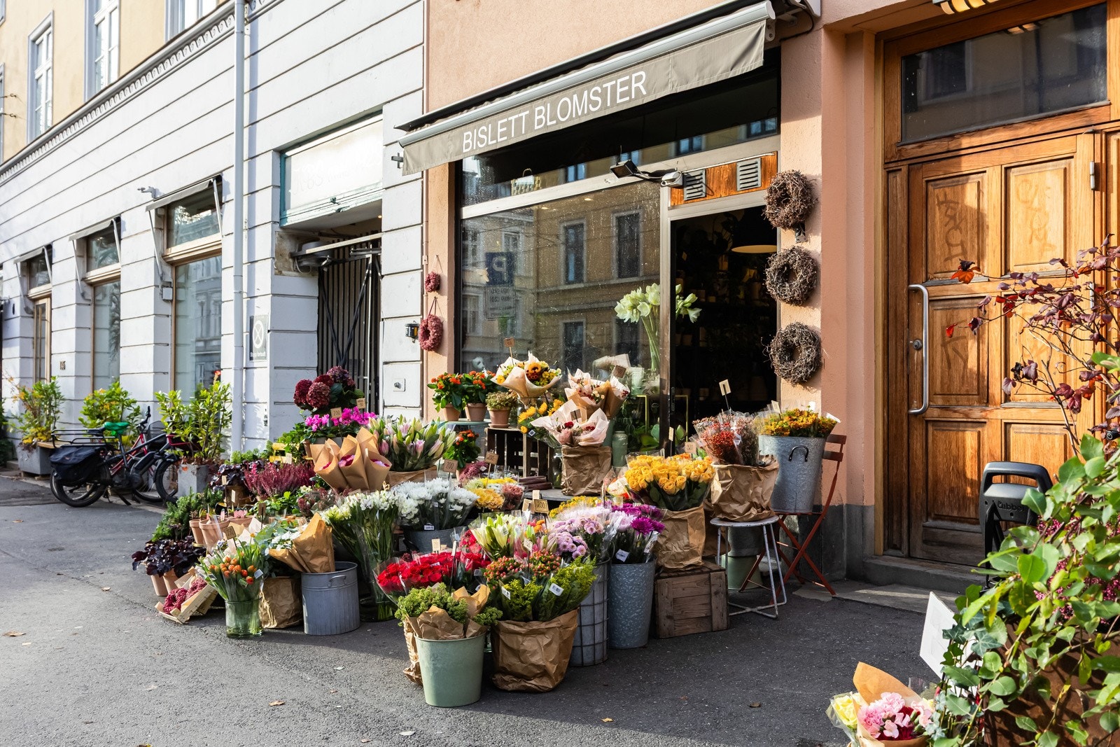 Flotte Bislett Blomster like i nærheten av boligen. Galleribilde
