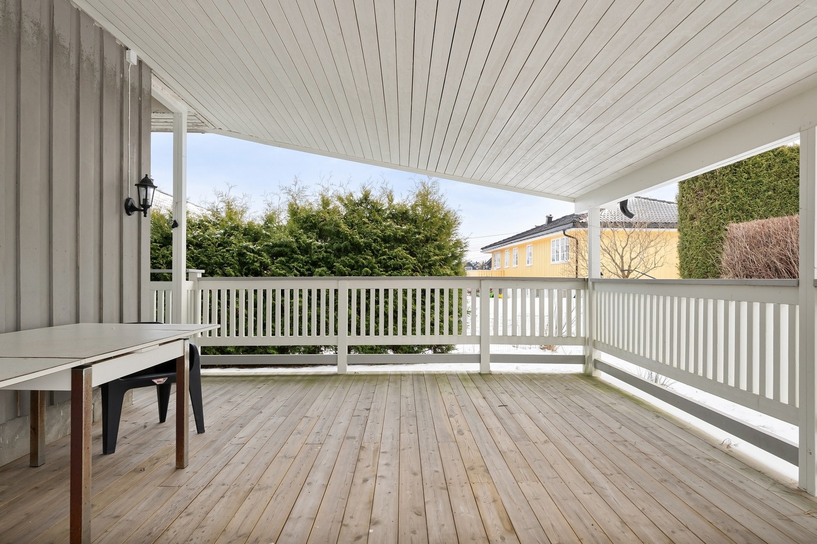 God plass til utemøblement. En perfekt plass for grillkvelder med familie og venner. Galleribilde