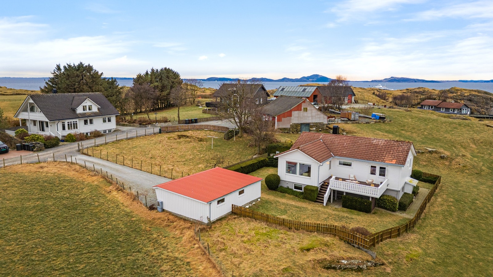 Boligen ligger i landlige og idylliske omgivelser. Galleribilde