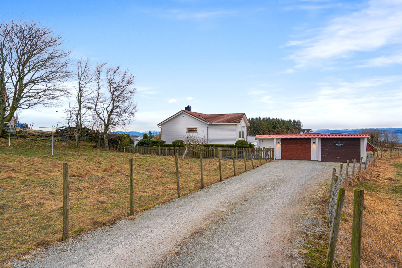 Parkering i dobbel garasje. Galleribilde