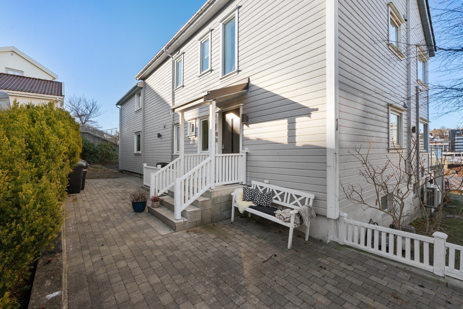 Boligen ble oppgradert med ny kledning og nye vinduer i 2013. Galleribilde