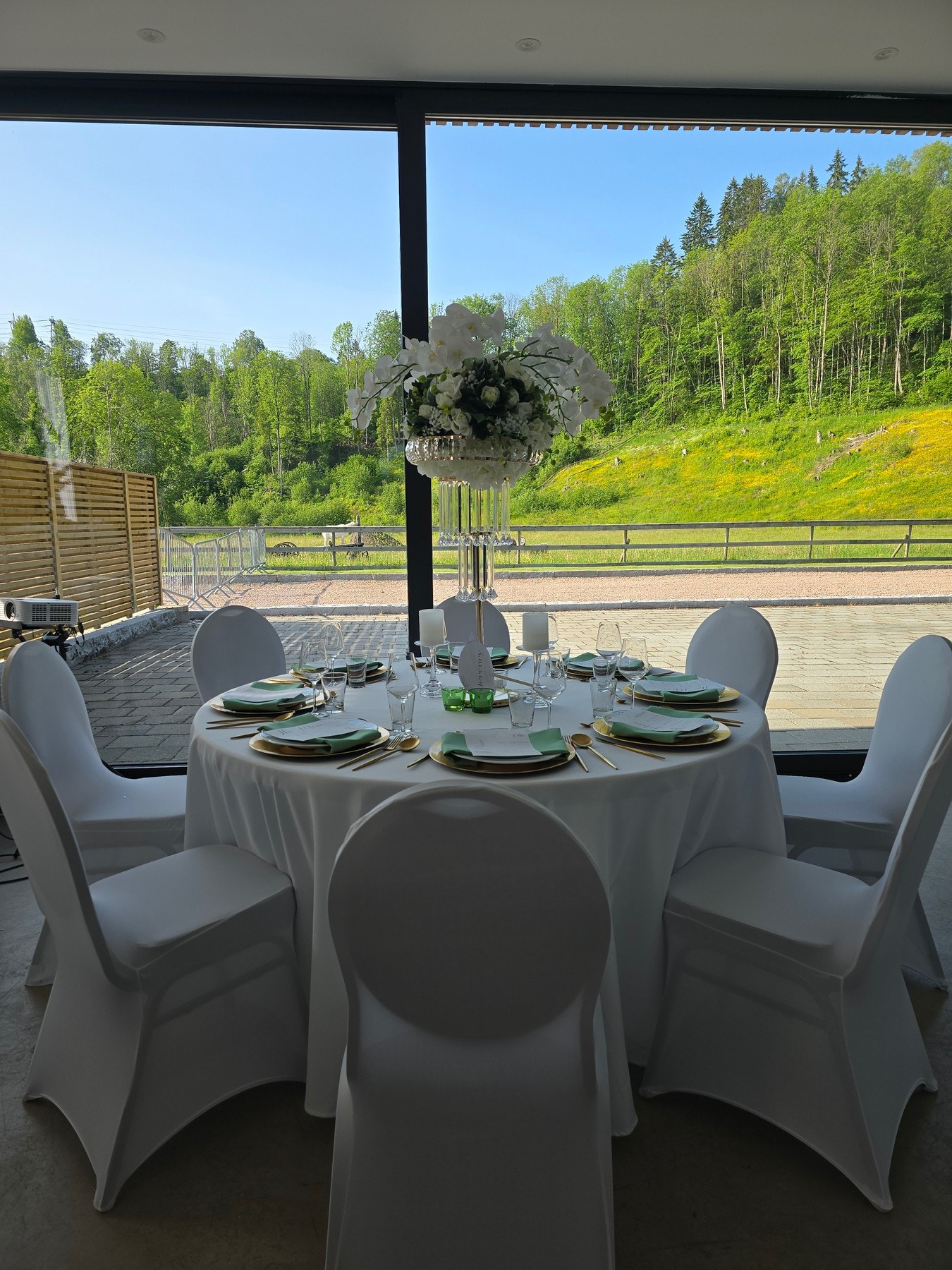 Gjester kan selv organisere sitt arrangement, eller benytte seg av samarbeid med cateringaktører for skreddersydde opplegg. Galleribilde