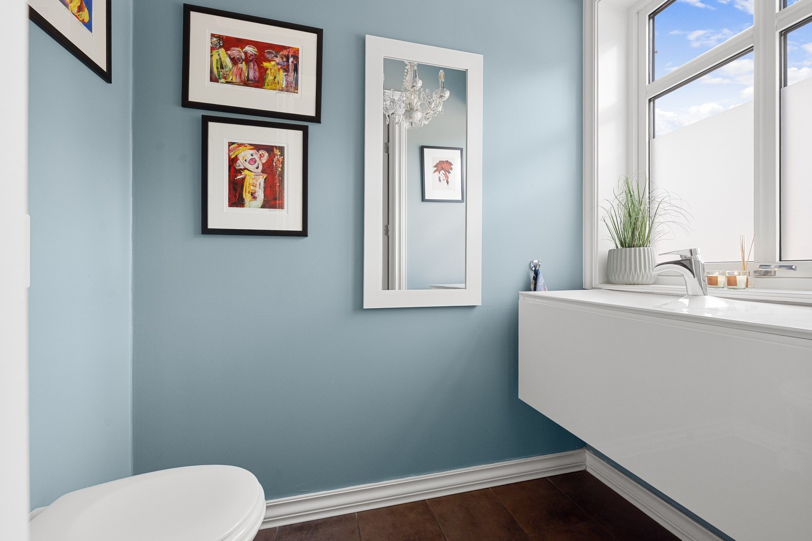 Ekstra WC like ved hallen Galleribilde