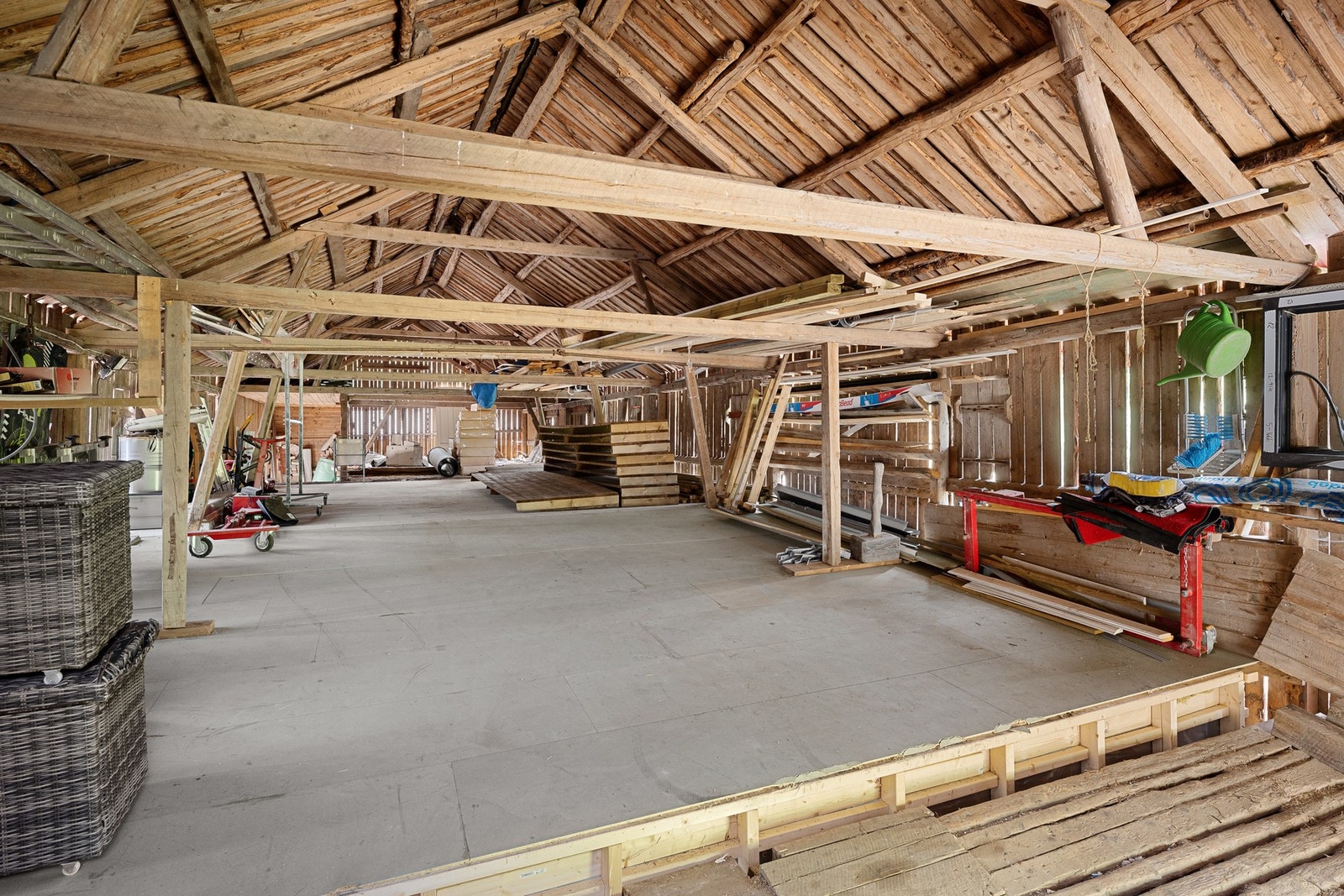 I 2. etasje er det et stort lagerrom. Galleribilde