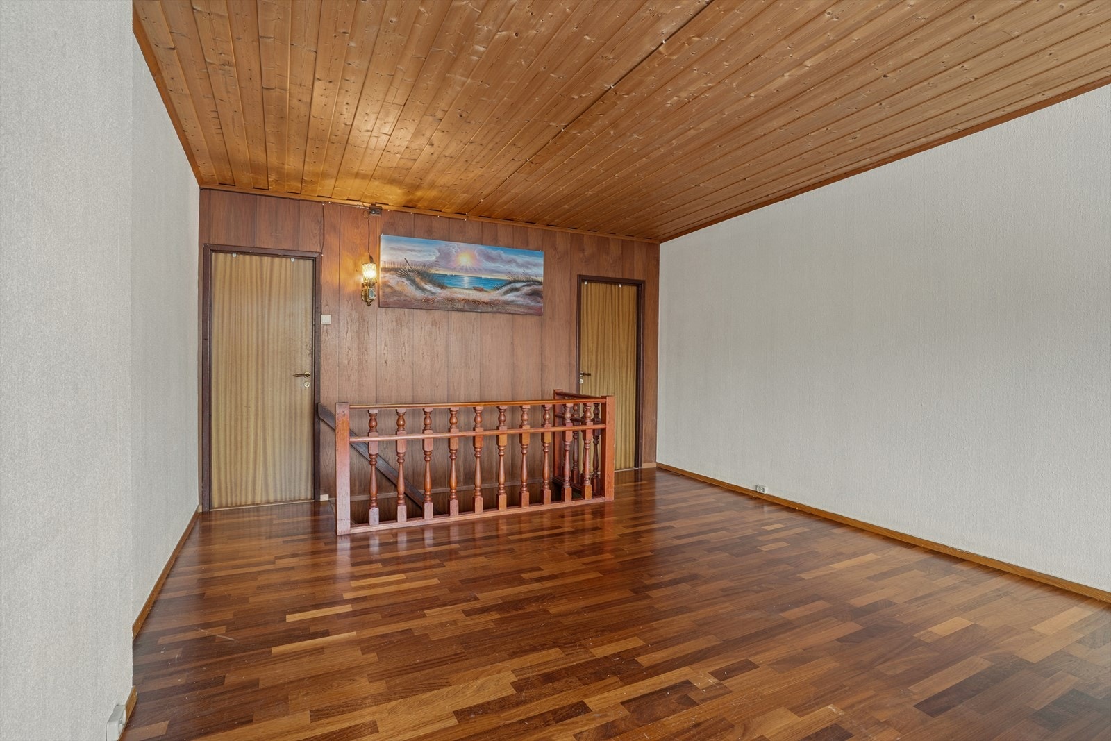 Stuen er et sosialt samlingspunkt for familie og venner, og passer ypperlig for store sammenkomster således som for avslapping. Galleribilde