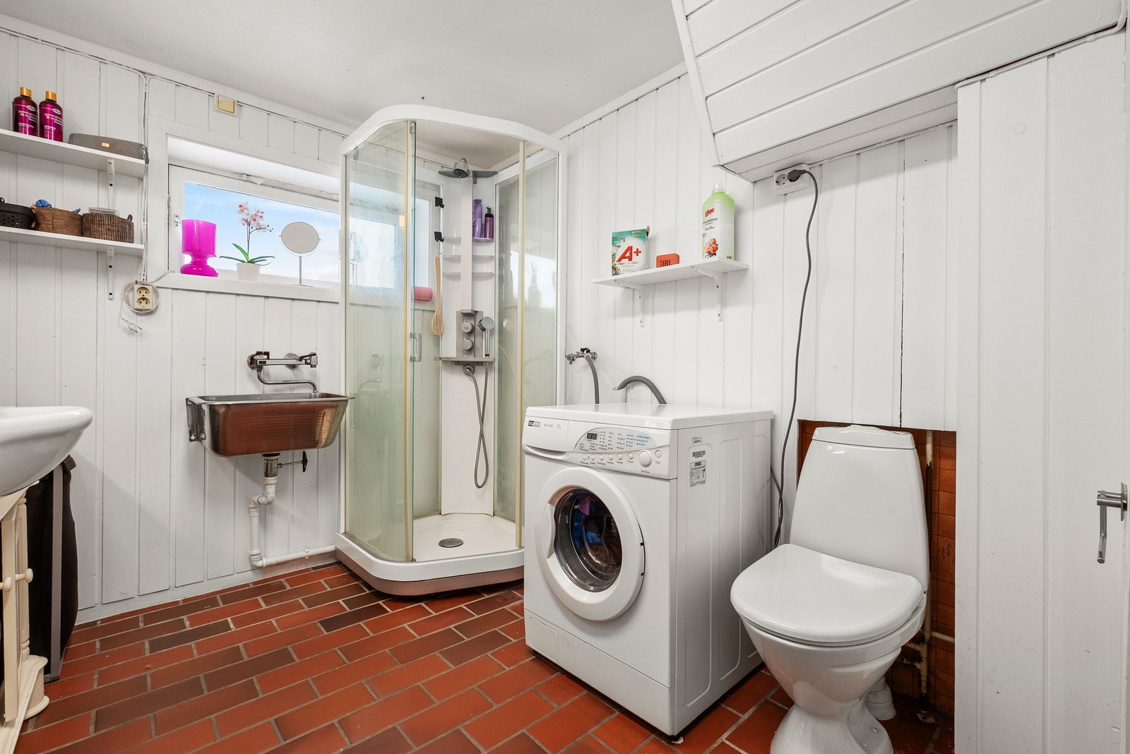 Romslig bad på 6,7 kvm. Galleribilde