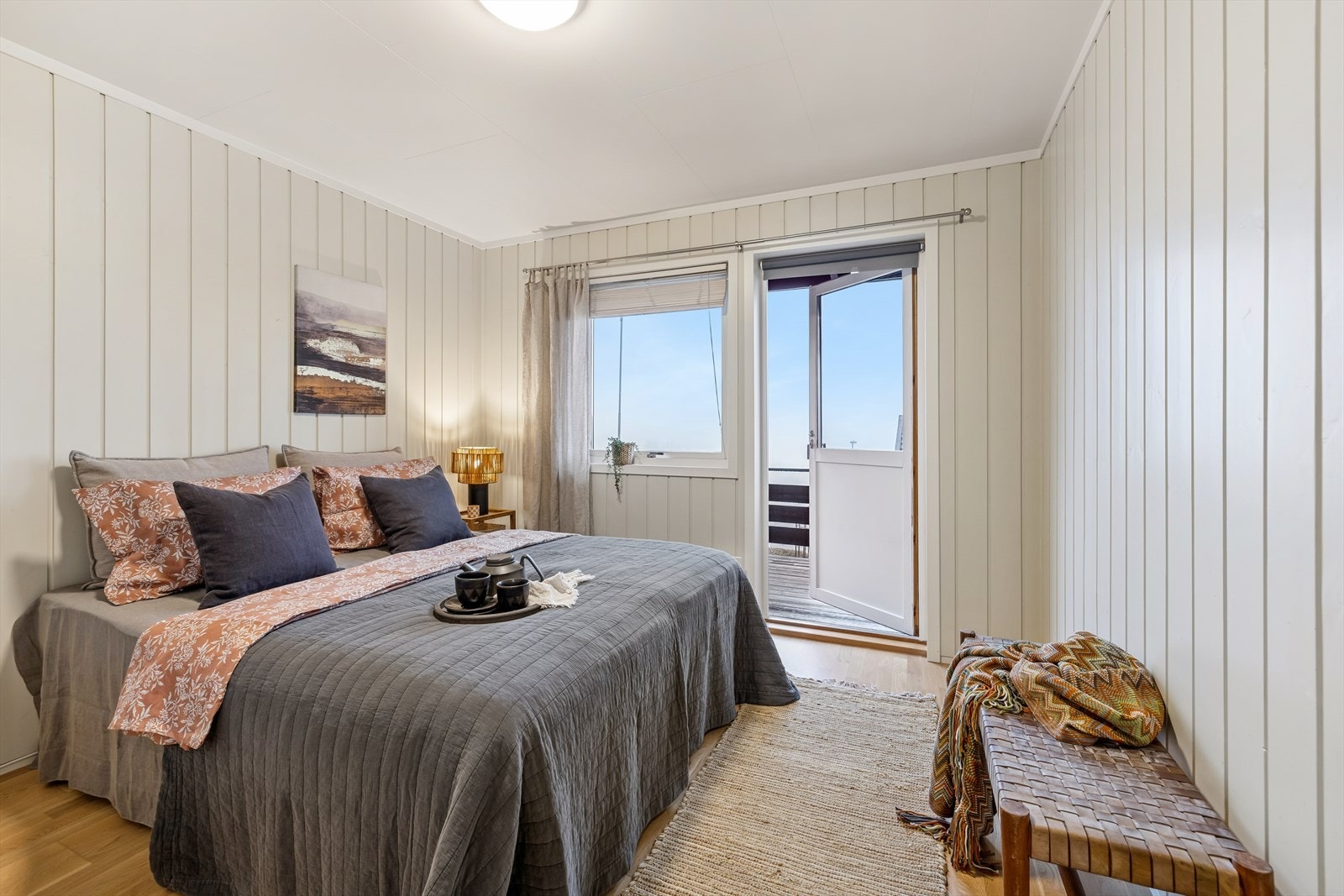 Det er også utgang til verandaen fra dette soverommet. Galleribilde