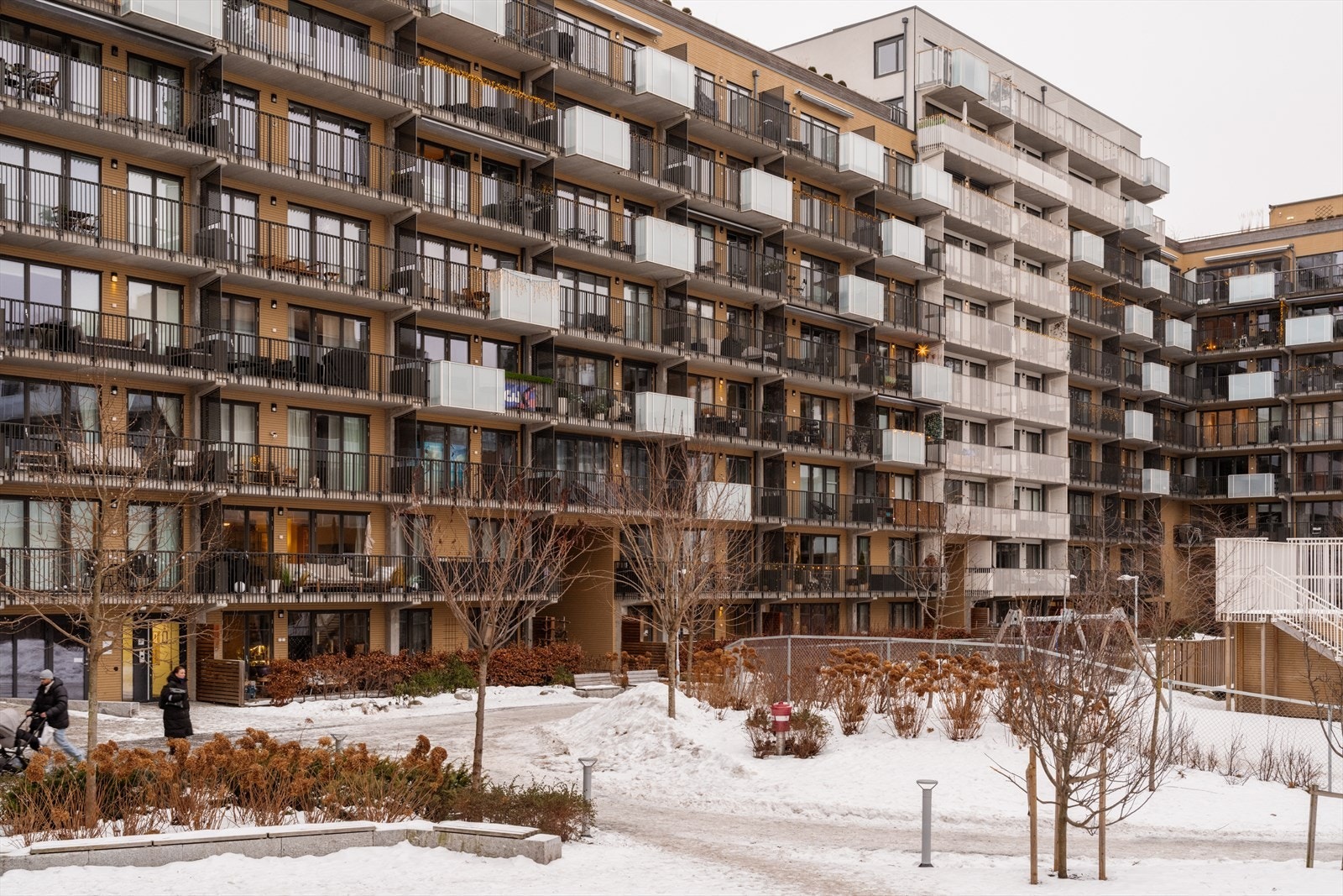 Borettslaget tilbyr fasiliteter som treningsrom, spillrom og bookbare felles takterrasser. Galleribilde