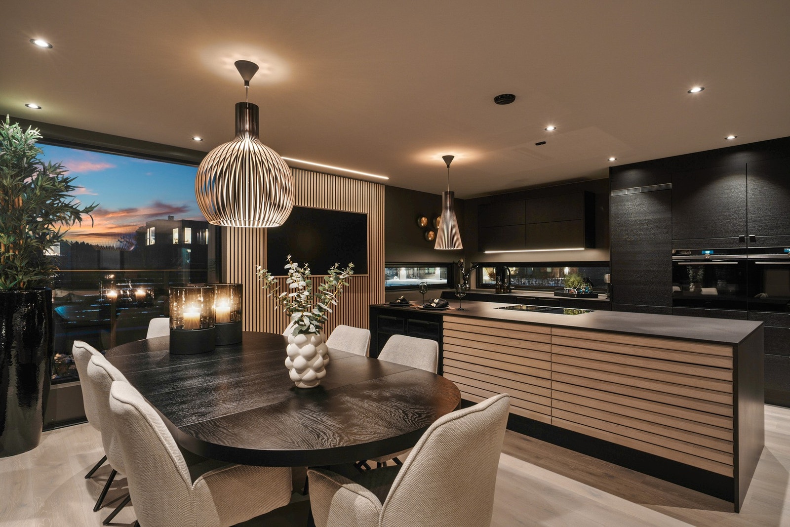 Det eksklusive uttrykket er ivaretatt også via kjøkkeninnredningen fra Sigdal. Galleribilde