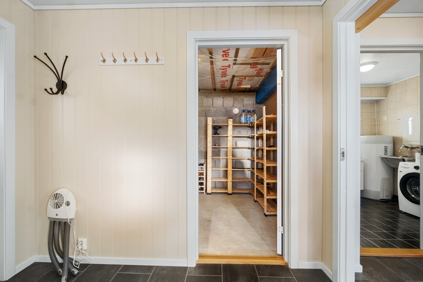 Underetasje Galleribilde