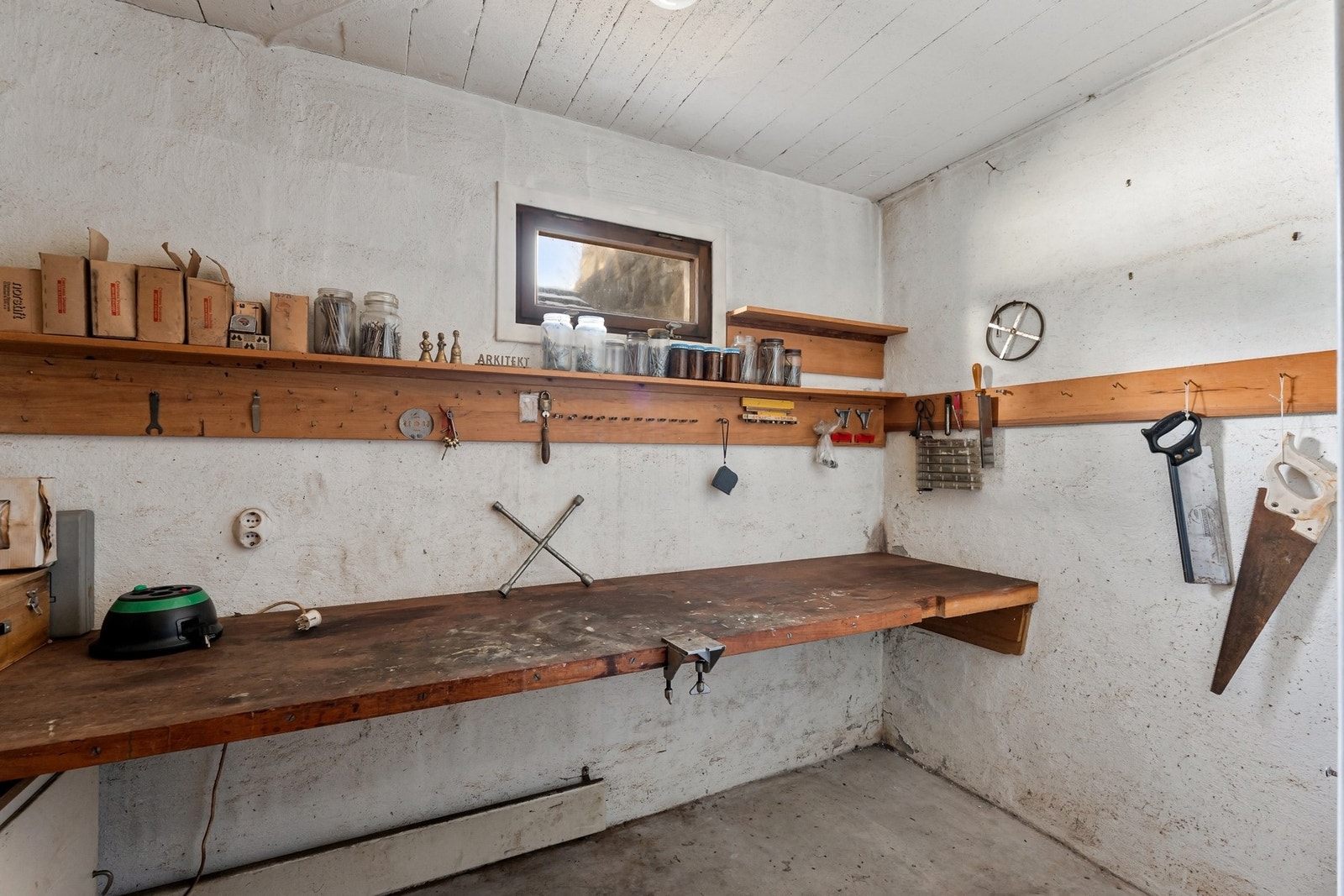 Snekkerbod. Galleribilde