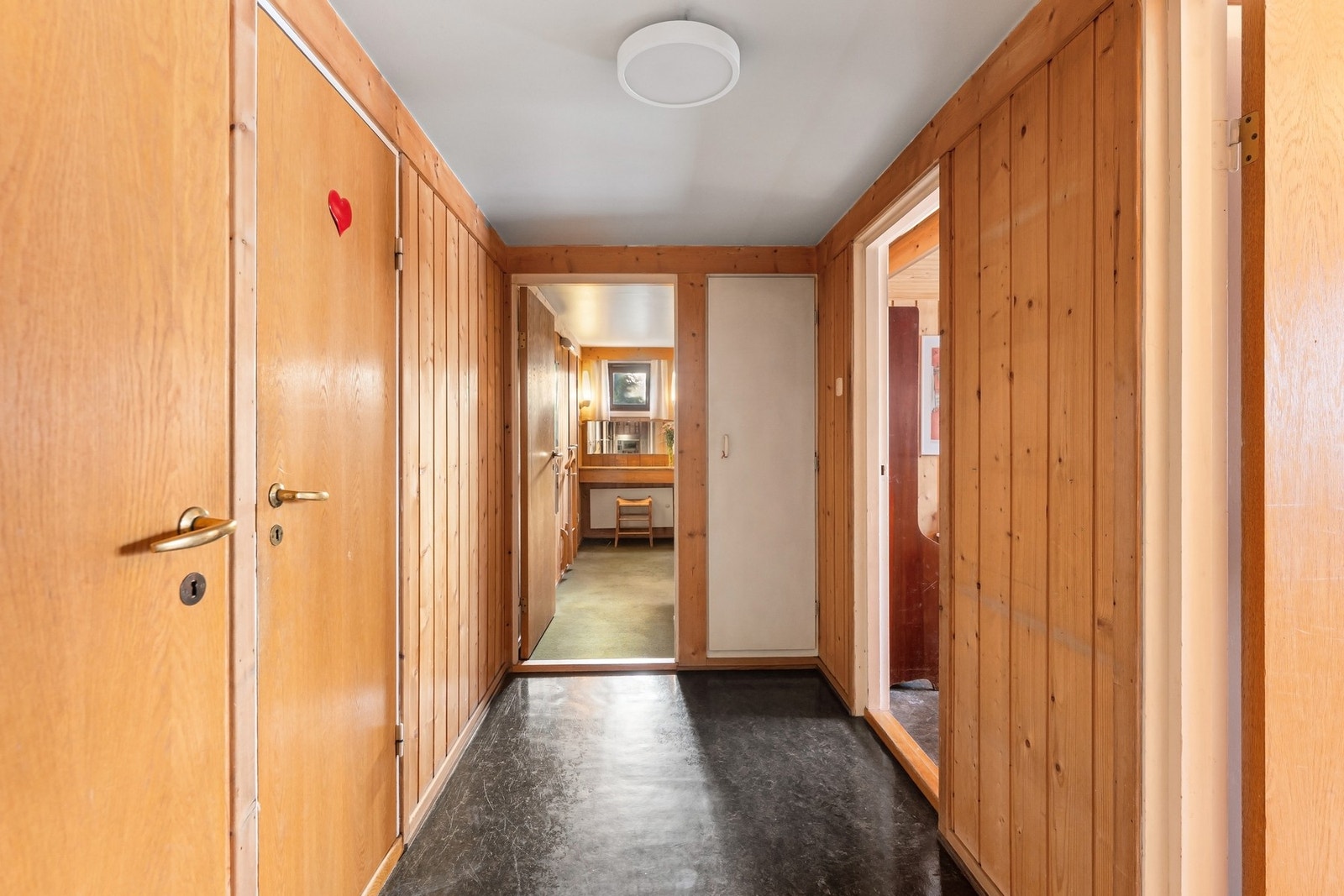 Soveromsfløy. Galleribilde